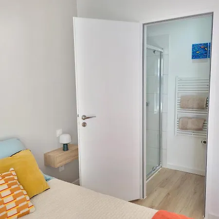 Apartment Paisible, Spacieux Avec Petit Jardin