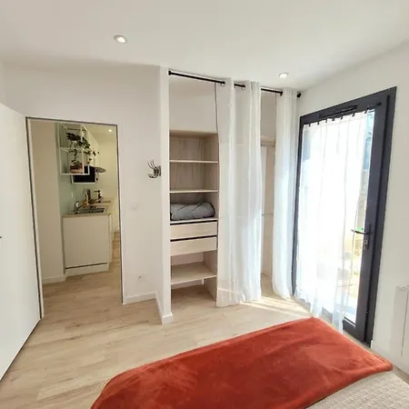 Paisible, Spacieux Avec Petit Jardin Apartment *